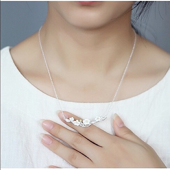 “Hopeful” Japanese CherryBlossom Oriental Necklace - Picture 11 of 12